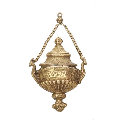 Null Gold vinaigrette 750, France 19th c., urn-shaped, the bottom with a gadroon&hellip;