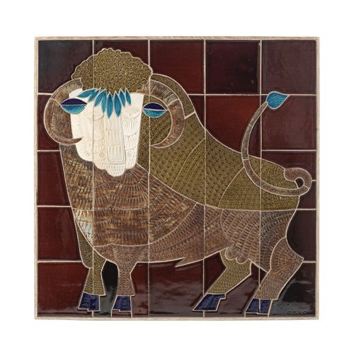 Null 大型陶瓷盘Vallauris，由Roger Capron（1922-2006）创作。有牛的装饰，103x103厘米（有框架）

，可能是咖啡桌的桌面