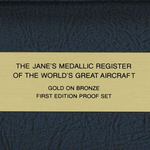 Null 简氏世界大飞机勋章，第一版证明套装，收集了100个镀金铜锭，装在原来的四抽屉盒子里。
