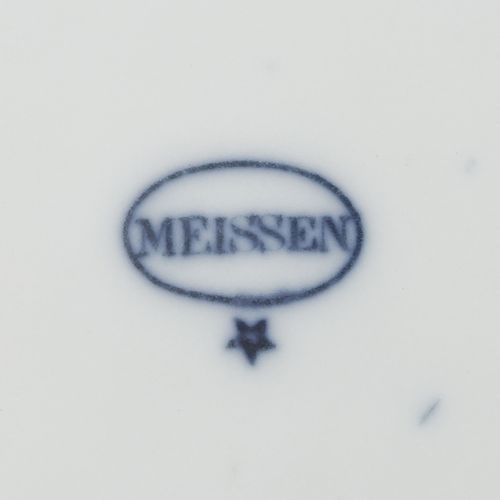 Null Juego de 5 platos de porcelana de Meissen, siglo XX. Modelo Zwiebelmuster, &hellip;