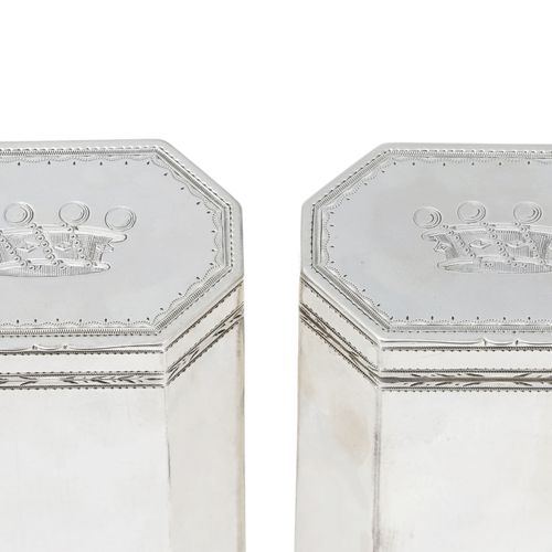 Null Ein Paar Silberdosen mit abgeschrägten Kanten, Coq 1er titre, Paris, 1809-1&hellip;