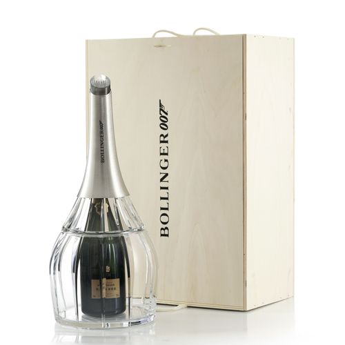 Null 布林格：Spectre Cristal Set 007 1988。木盒装着大瓶的Bollinger 1988和圣路易水晶香槟瓶形状的香槟桶，限量307&hellip;