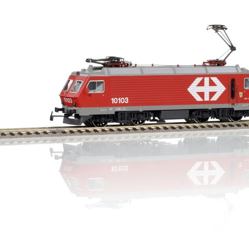 Null Märklin e Märklin - Hamo (Germania), scala HO, set di 4 locomotive elettric&hellip;