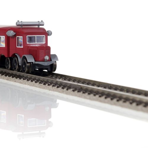 Null Märklin和Märklin - Hamo（德国），HO比例，1930年代的奇珍异宝，一套3辆机车，包括。- 1 x Micheline 11型轮胎&hellip;