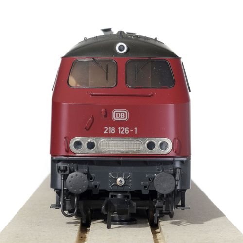 Null Märklin (Germania), scala 1, locomotiva diesel BR 218, finitura Deutsche Ba&hellip;