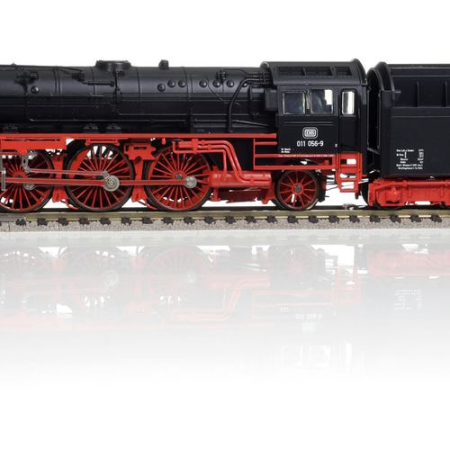 Null Märklin和Märklin - Hamo（德国），HO比例，一套3台德国铁路（DR）蒸汽机车： - 1 x Börsig BR 53 0001黑色&hellip;