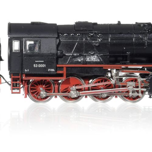 Null Märklin和Märklin - Hamo（德国），HO比例，一套3台德国铁路（DR）蒸汽机车： - 1 x Börsig BR 53 0001黑色&hellip;