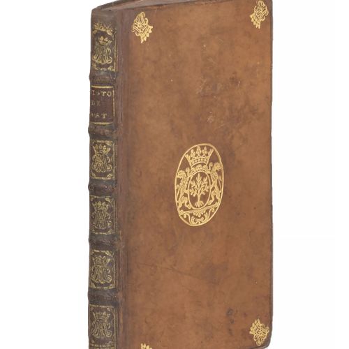 Null [ARMS].[BOURDON de SIGRAIS]。老鼠的历史是为世界历史服务的。拉托波利斯，s.N.，1737。8开本，全金黄色小牛皮装订，书脊&hellip;