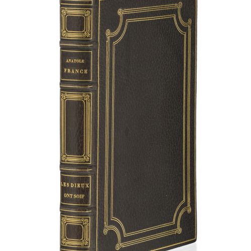 Null 法国（Anatole）。Les Dieux ont soif.巴黎，L.卡特雷，1924年。大8开本，全棕色摩洛哥皮，书脊镀金和镀金棱纹，书板上有多个&hellip;