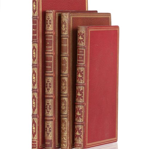 Null [LITERATURE].一套4卷的作品，12开本和8开本，采用全红摩洛哥的当代签名装订，书脊饰以鎏金，边缘有三层鎏金丝，边缘有双层鎏金丝，内侧有鎏金&hellip;