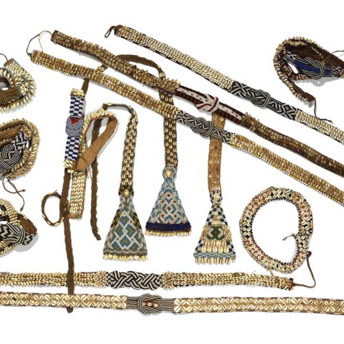 Null Beautiful set of ten belts, three hip pendants and a Kuba necklace, raffia,&hellip;