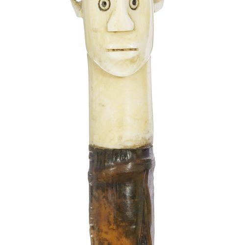 Null Mangbetu手杖，带雕刻的拟人把手，木头和象牙，刚果民主共和国，高95厘米，有底座