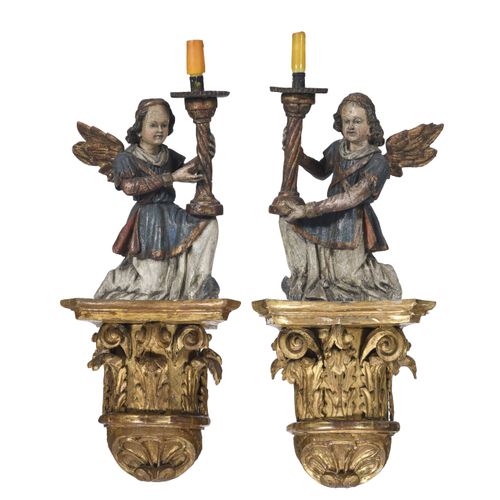 Null Coppia di angeli in legno policromo a forma di tedoforo, probabilmente del &hellip;