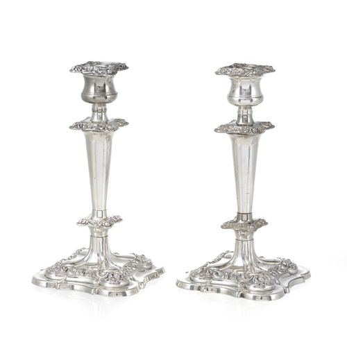 Null Pair of silver plated metal torches, decorated with flowers and volutes, h.&hellip;