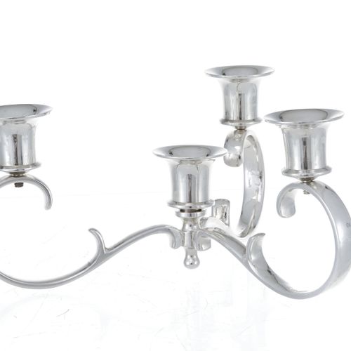 Null Conjunto de 4 candelabros con 4 brazos plateados, siglo XXI, diam. 22 cm