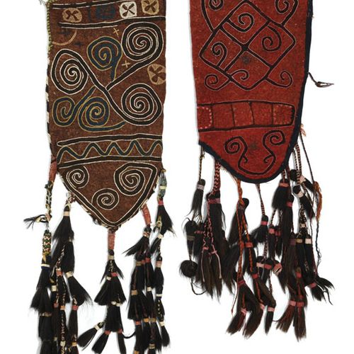 Null 2个乌兹别克马鞍袋，绣有马鬃的亮点，阿富汗，约64x33厘米出处：Gérald和Muriel Minkoff收藏，日内瓦