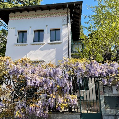 Null VILLA PARADEISOS, VARESE (ITALY) - 一个惊人的别墅，独一无二的，有私人公园和湖景。


帕拉迪索斯别墅位于米兰北部的&hellip;