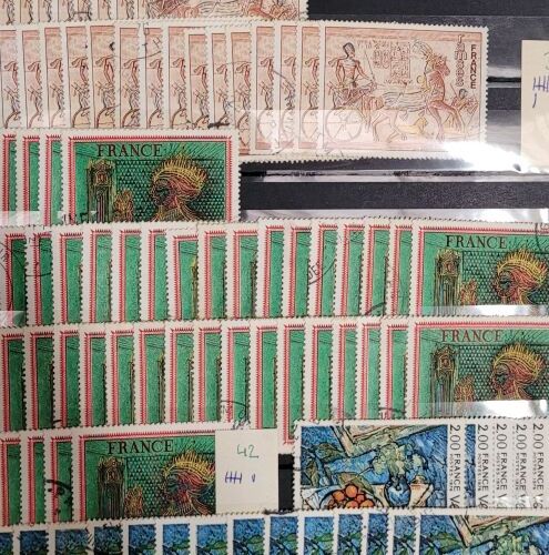 Null Important stock de timbres de France oblitérés en 12 albums