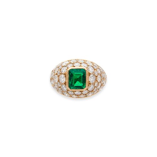 Null BAGUE ÉMERAUDE ET DIAMANTS

Emerald-cut emerald, round diamonds, 18k yellow&hellip;