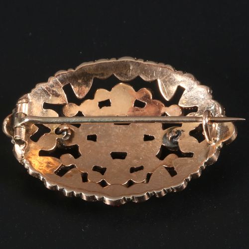 Zeeland, gold brooch, circa 1900 Zeeuwse ovaal gouden 'zeuge' broche, rond 1900 &hellip;