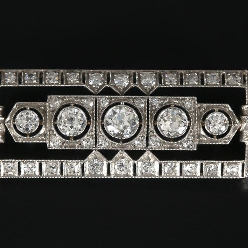 Art Deco Diamond Set Platinum Panel Brooch Broche Art Déco Platina, rond 1920

B&hellip;