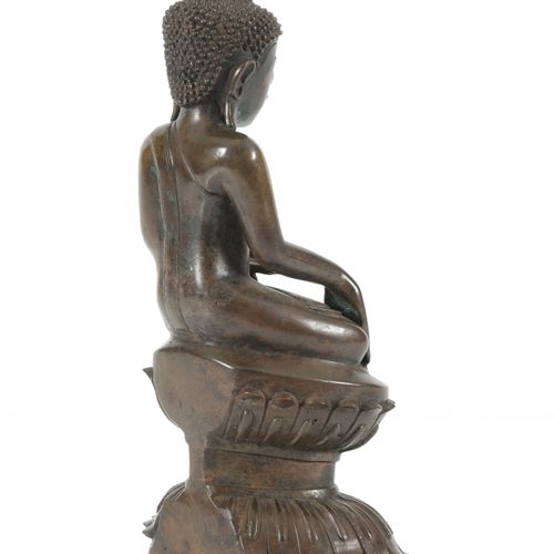 A Burmese Shan style bronze figure of Buddha Shakyamuni Bronzefigur des Buddha S&hellip;