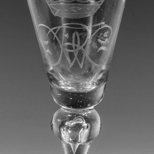 Pokal mit Monogramm König Friedrich Wilhelm I. Von Preußen Verre incolore. Pied &hellip;