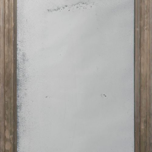 Russischer Biedermeier-Wandspiegel 木质框架，覆盖有铜板。直线，长方形镜框的宽轮廓带。旧镜面玻璃。131厘米×76厘米。一面俄&hellip;