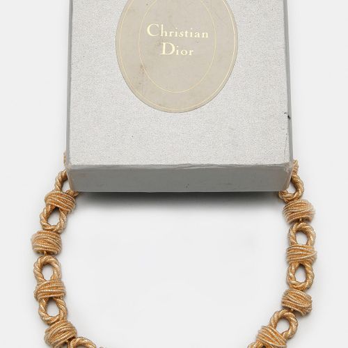 Vintage Collier von Christian Dior aus den 80er Jahren 镀金。宽大的绳链浮雕。制造者的标记和单字的CD。原&hellip;