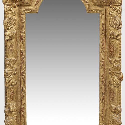 Barock-Wandspiegel Wood, carved, set and gilded. High rectangular, profiled mirr&hellip;