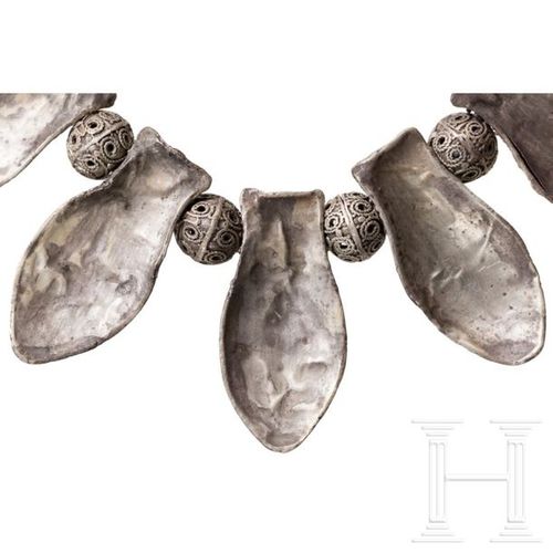 An early Slavic-Russian silver necklace, comparable to a necklace from the Kreml&hellip;