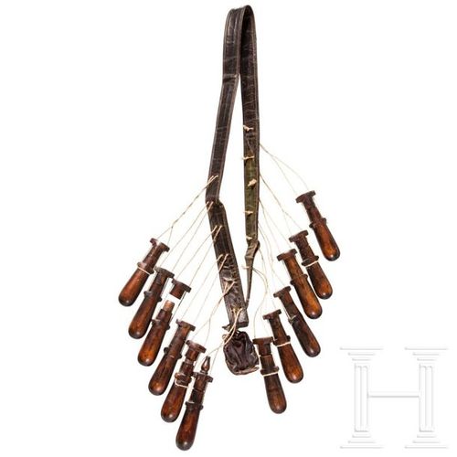 A German musketeer bandolier, 1st half of the 17th century The shoulder strap in&hellip;