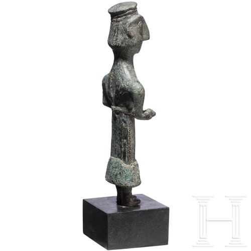 Null Statuette en bronze d'un homme portant une épée, Néo-Elamite, 8e - 7e siècl&hellip;