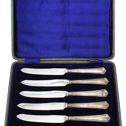 Null Six couteaux à beurre, Angleterre, Sheffield vers 1905, manches avec décor &hellip;