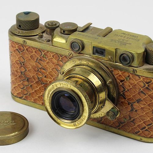 Null Leica II with snakeskin, probably Russian replica, 35mm viewfinder camera, &hellip;