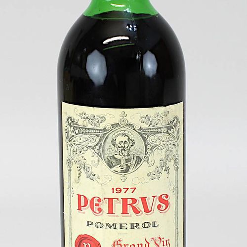 Null Une bouteille de Château Petrus Pomerol, Grand Vin, 1977, Mme L.P. Lacoste-&hellip;