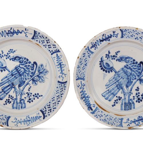 Null 一对GINORI盘子，花洒，MANIFATTURA GINORI，1740年左右
，蓝色单色彩绘金刚砂，有所谓的 "a parrucchetto "装&hellip;