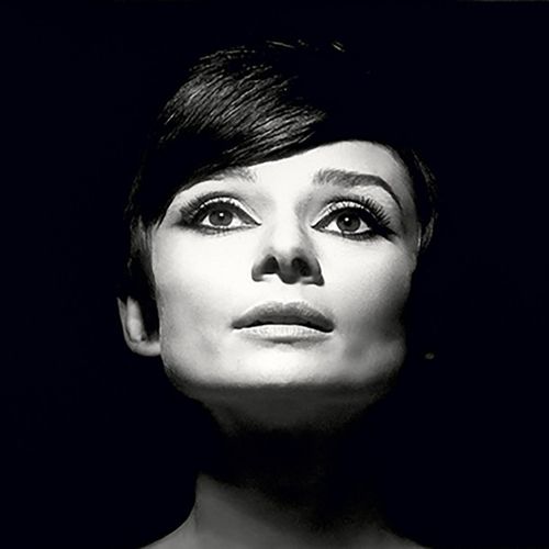Douglas KIRKLAND (né en 1934) Audrey Hepburn, 1966 

Tirage noir et blanc 

Titr&hellip;