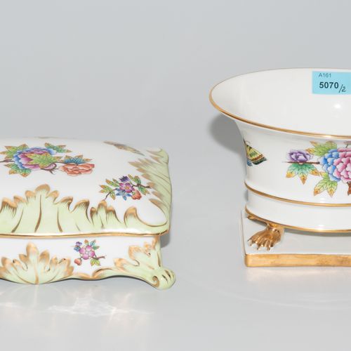 Herend, Deckeldose und Vase Porcelain after 1945. Gold decoration. Osier. Decor &hellip;