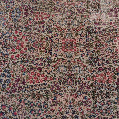 KIRMAN Z-Persia, around 1910, dense floral work. So-called "millefleurs pattern"&hellip;