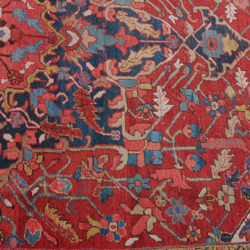 HERIZ NW-Persien, um 1910. Im roten Mittelfeld liegt ein eindrucksvolles nachtbl&hellip;