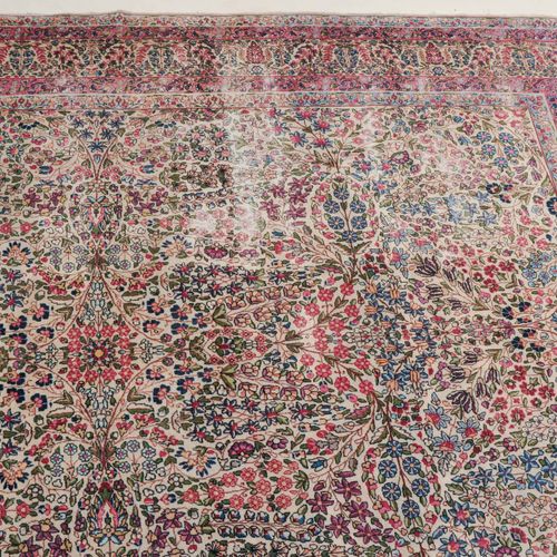 KIRMAN Z-Persia, around 1910, dense floral work. So-called "millefleurs pattern"&hellip;