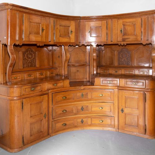 Eckbuffet Baroque around 1800, cherry wood. Three-bay chest of drawers with side&hellip;