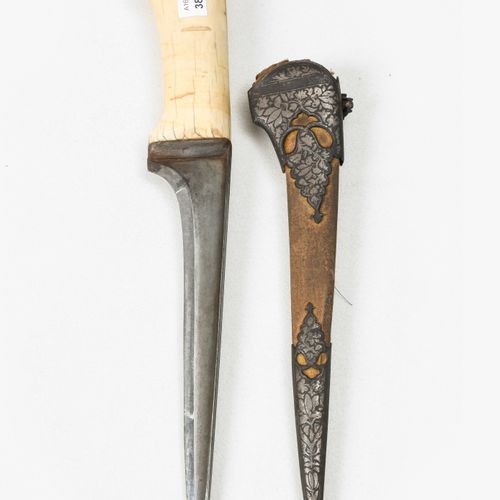 Messer, Pishkabz Indopersisch, 19.Jh. Glatter, massiger Beingriff. T-förmige Rüc&hellip;