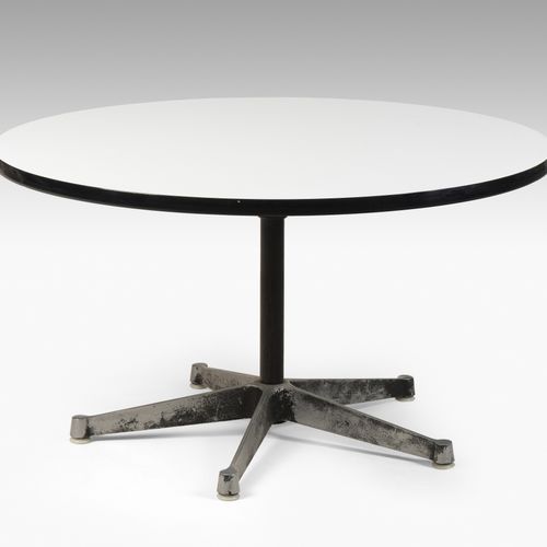 Charles & Ray Eames Clubtisch "Segmented Table". Entwurf: 1964. Frühe Ausführung&hellip;
