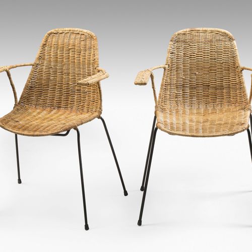 Gian Franco Legler 4张扶手椅 "篮子"。设计1951年。金属框架，柳条座壳。57x54x79厘米。座椅高度为43厘米。

- 使用的痕迹。