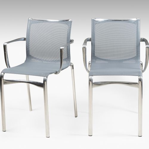 Alberto Meda 8个椅子 "Highframe 416"。设计：1994年为意大利Alias公司设计。镀铬铝框架，座椅和靠背为灰色塑料网，50x56x&hellip;