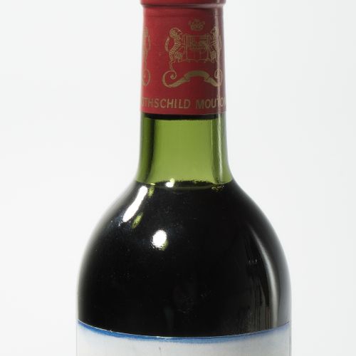 Château Mouton Rothschild 1983. 1èr Grand Cru. Pauillac. 1 bottle.