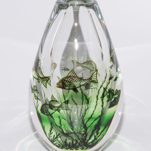 Edward Hald Vase "Graal". Exécution : Orrefors/Suède, 1980. Verre de cristal inc&hellip;