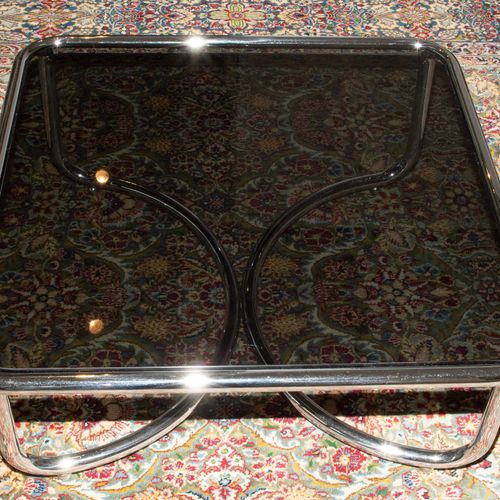 GAE AULENTI 2 divani "Stringa" con tavolino. Design: 1965. Esecuzione: Poltronov&hellip;